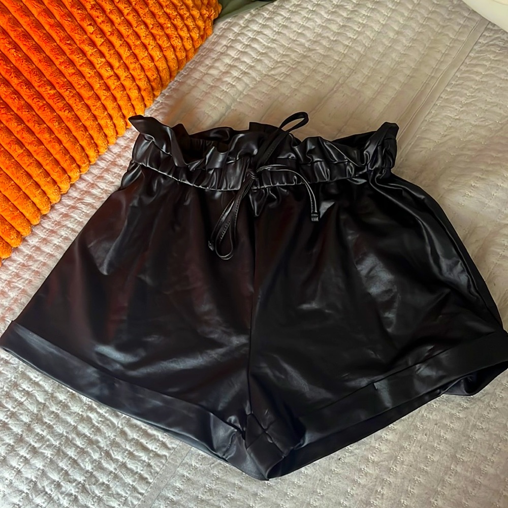 High waist Black leather “paper bag” shorts